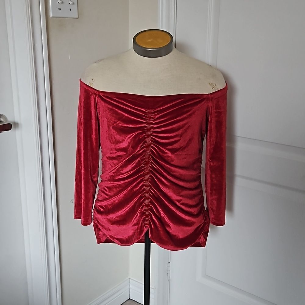 Torrid Velvet Off The Shoulder Shirred Front Top 1X 14-16 Ruby Red